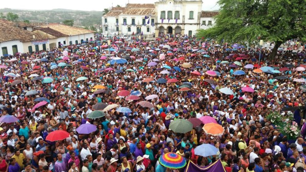 Milhares de fieis prestigiam a Festa de Nosso Senhor dos Passos, em São Cristóvão, SE