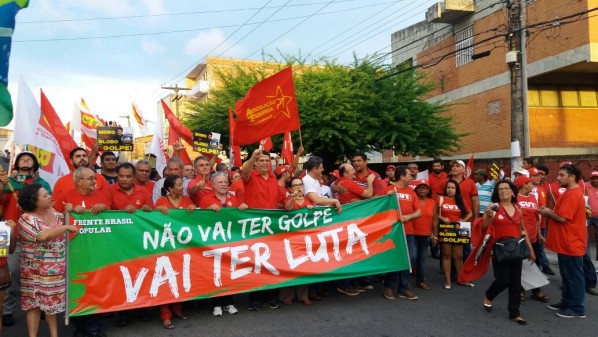 Aracaju tem ato a favor do governo Dilma e em apoio a Lula