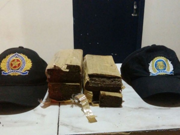 Polícia Civil prende quadrilha especializada em roubo de cargas em Dores