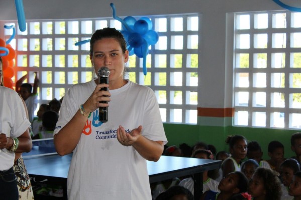  Parceria entre prefeitura e empresa proporciona mais estrutura para alunos e servidores de escola, em Itaporanga, destacou Lívia Westin, coordenadora de assuntos corporativos da PepsiCo. (Foto: Ascom/Itaporanga)