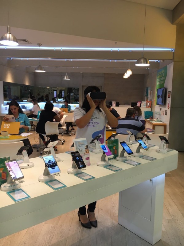 Em Aracaju, Oi proporciona experiência virtual em suas lojas