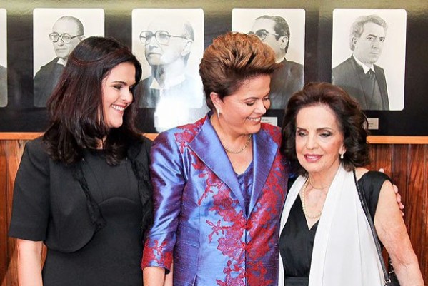 Dilma usa redes sociais para desejar feliz Dia das Mães