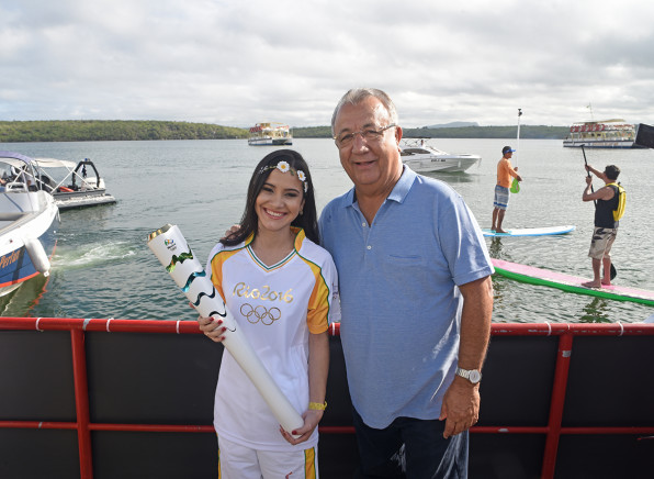Governador acompanhou passagem do símbolo olímpico por Canindé / Foto: Marcelle Cristinne/ASN