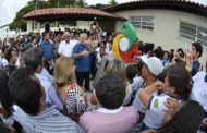 Alunos, professores, servidores do Rosa Elze festejam reforma do Armindo Guaraná