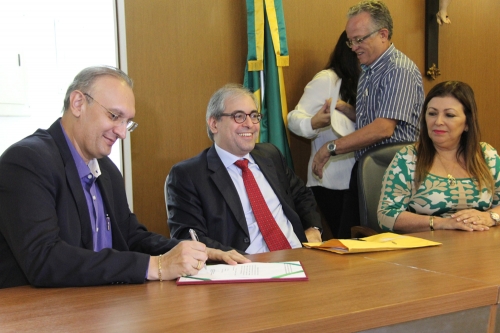 Prefeito de Nossa Senhora do Socorro, Fábio Henrique foi um dos que assinaram termo demonstrando interesse em aderir ao TAG (Foto: Cleverton Ribeiro)