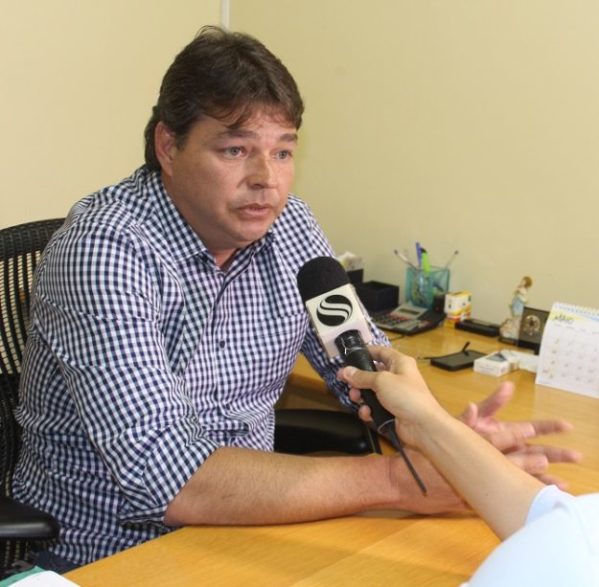 o atual prefeito de Pirambu, Élio Martins, perdeu por 7 X 0. (Foto: arquivo/PMP)