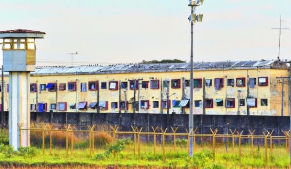 Penitenciária Odenir Guimarães, onde traficante construía motel que estava em fase de acabamento quando obra foio descoberta. (Foto: Pablo/Jornal o Popular)