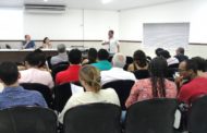 Professores da UFS em assembleia votam greve geral