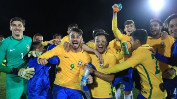 Seleção brasileira sub-20 comemora título do Quadrangular de Seleções no Chile (Foto: Lucas Figueiredo/CBF)
