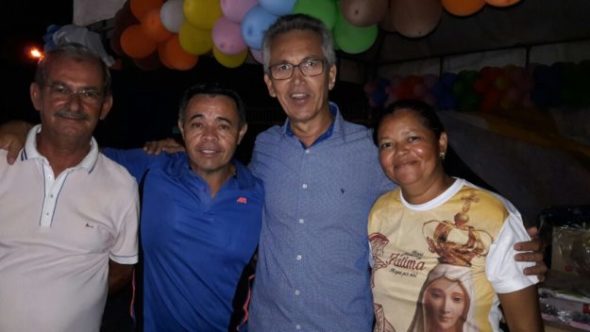 Fernando Macário, professor Raymundo, Marcos Santana e a coordenadora do festa, Maria Antônia.(Foto: divulgação)