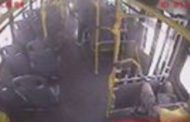 Estudante é esfaqueado dentro de ônibus em Aracaju