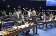 Senado aprova em primeiro turno texto-base da PEC do teto de gastos