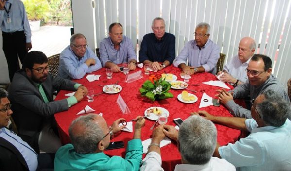 Almoço de confraternização é realizado pela Federação das Indústrias com perspectiva de melhores dias para o setor. (Foto: Ascom/FIES)