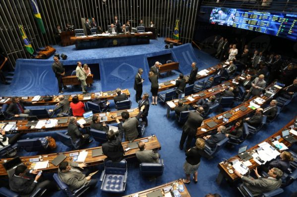 Senado aprova PEC do teto em segundo turno. (Fabio Rodrigues Pozzebom/Agência Brasil)