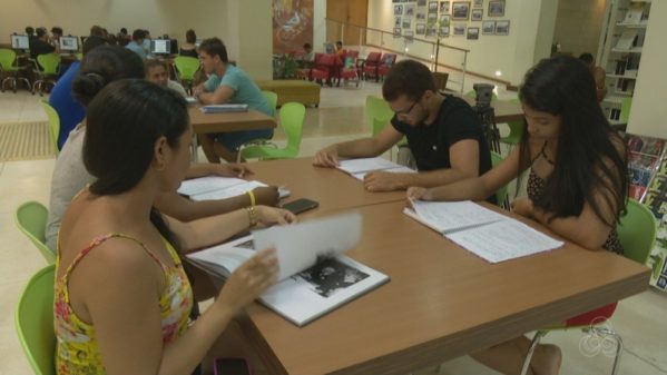 Estudantes organizam planejamento para se prepararem para concursos públicos (Foto: Reprodução/Rede Amazônica Acre)
