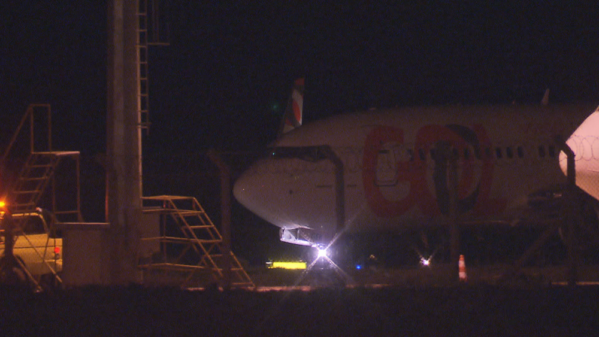Avião da Gol que precisou sobrevoar DF por quase três horas antes de pousar (Foto: TV Globo/Reprodução)