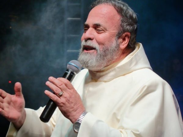 Padre Antônio Maria se apresenta em Sergipe (Foto: Divulgação/Prefeitura de São João da Barra)