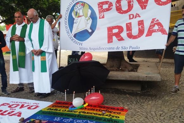 O padre Júlio Lancelotti lembrou que muitas agressões contra moradores de rua e pessoas LGBT não são registradas (Foto: Daniel Mello/Agência Brasil)