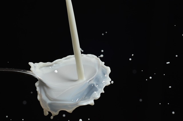 Anvisa deve exigir das indústrias que alertem o consumidor sobre a quantidade de lactose em cada produto, mesmo que em pequenas quantidades (Foto: EBC) 