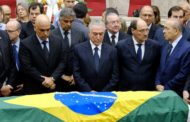 Corpo do ministro do STF Teori Zavascki é enterrado em Porto Alegre