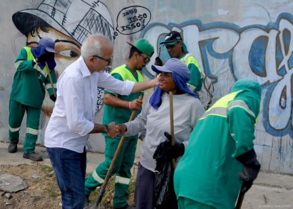 Edvaldo Nogueira acompanha 3ª edição do programa Agora Aracaju vai ficar limpa. (Foto: Janaína Santos)