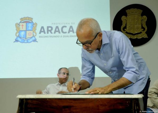 Prefeitura de Aracaju Prefeitura utilizará brasão de Aracaju como marca oficial da administração 