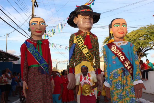 Bonecos gigantes fazem a festa do Carnaval dos Carnavais em São Cristóvão. (Foto: SE Notícias)