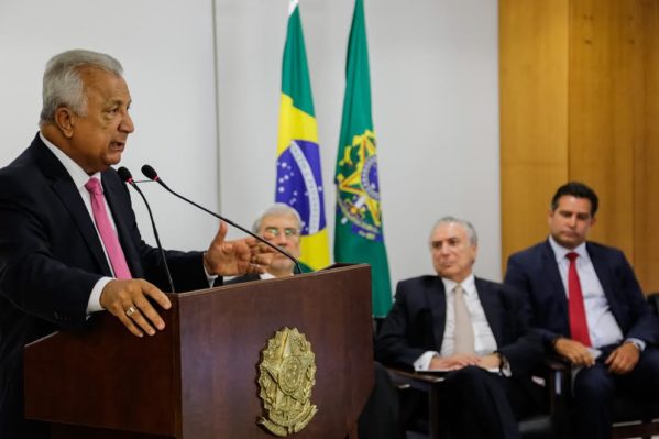 O reinício das obras atende uma demanda antiga do governo do Estado, o qual vem pleiteando a retomada dos serviços em sucessivas audiências com representantes do governo federal