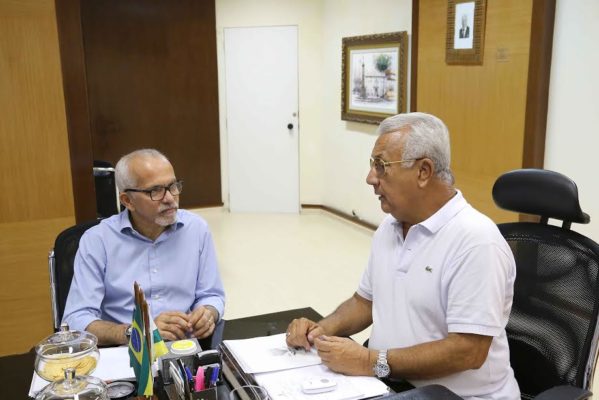 Prefeito e governador se reúnem para discutir parcerias em benefício de Aracaju