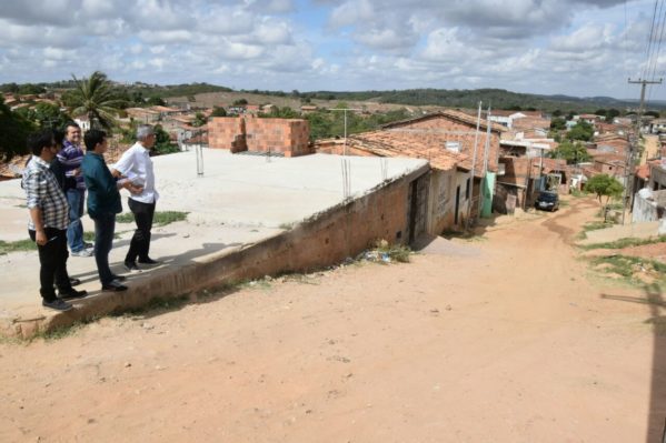 Rua São Lourenço, no Povoado Tijuquinha, comunidade populosa situada no Grande Rosa Elze, projeto de pavimentação também está sendo preparado. (Foto: Márcio Garcez)