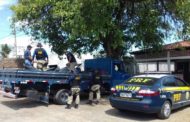 PRF apreende caminhão transportando peças de veículos roubados