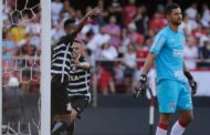 Jô marca de novo em clássico, e Corinthians arranca empate com o São Paulo no Morumbi