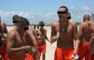 Internos do Hospital de Custódia de Sergipe tem manhã de sol na praia da Atalaia