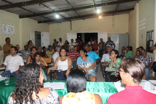  Reunião aconteceu na Associação dos Moradores do Loteamento Madre Paulina. (Foto: SE Notícias)