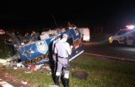 Grupo atira em carro-forte, explode veículo e foge em rodovia de Barrinha