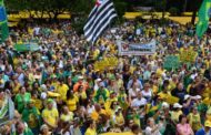 Manifestantes vão às ruas em defesa da Operação Lava Jato