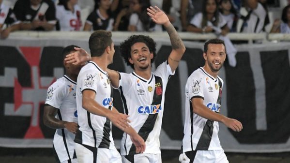 Douglas decide, e Vasco bate o Botafogo para faturar a Taça Rio (foto: Globo Esporte)