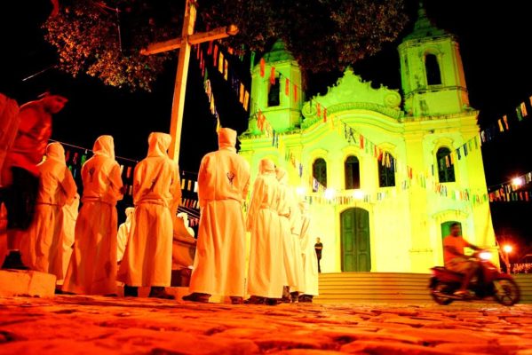 A Semana Santa de Laranjeiras é uma das maiores festas religiosas do Estado 