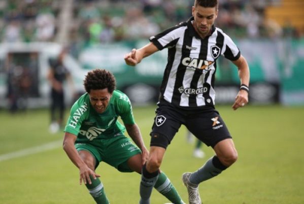 Botafogo derrotou a Chapecoense Sirli Freitas/Chapecoense