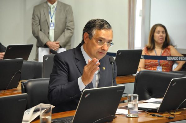 Senador Eduardo Amorim SENOTICIAS
