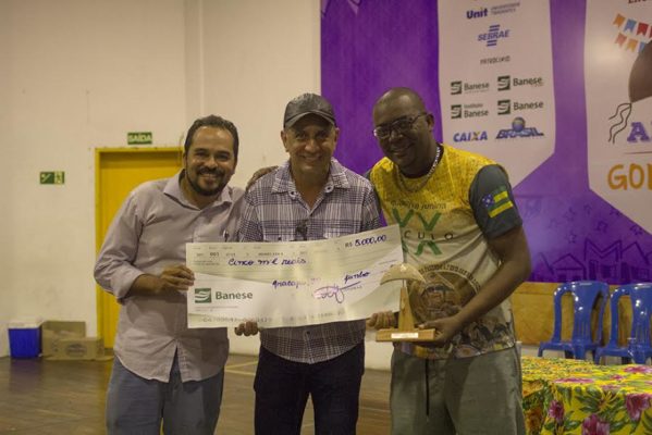  Além dos troféus, a campeã recebea a premiação de R$ 5 mil. (Foto: Jéssica Lima)