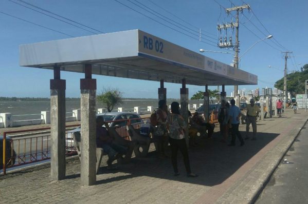 Cobertura do corredor de ônibus da avenida Rio Branco é substituída