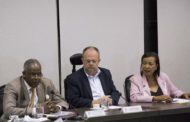 Belivaldo Chagas apresenta potencialidades econômicas de Sergipe ao embaixador de Moçambique