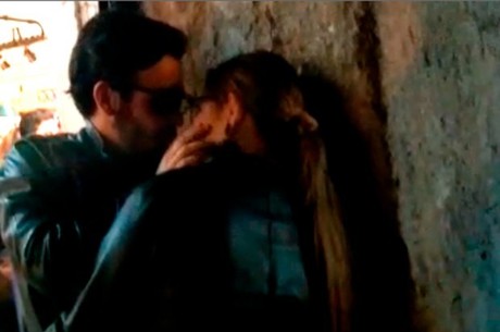 Marília Mendonça foi flagrada beijando Matheus Corcione Reprodução/Fofocalizando