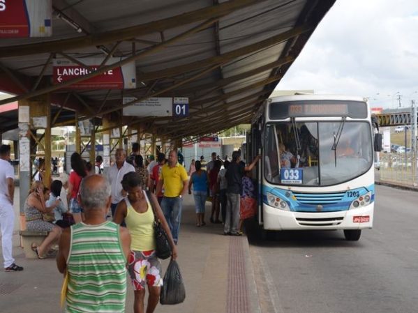Greve dos servidores da saúde afeta a vacinação em Aracaju