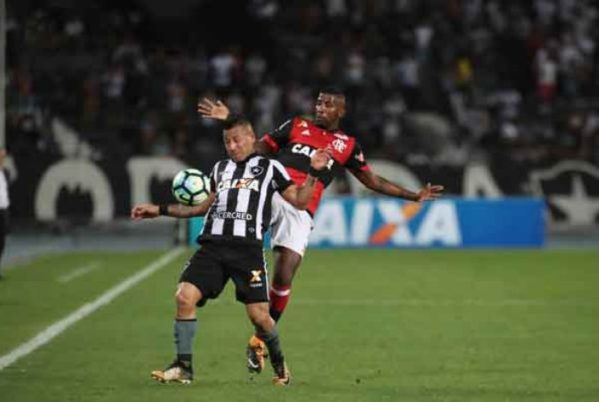  O Botafogo venceu o Flamengo no Engenhão por 2 a 0 (foto: Gilvan de Souza/Flamengo)