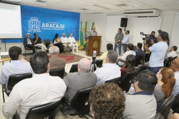 Edvaldo lança Mapa Cultural de Aracaju: passo importante da cidade inteligente