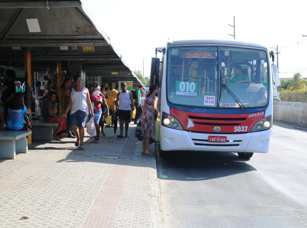 Greve de parte dos rodoviários do transporte público da Grande Aracaju entra no 5º dia