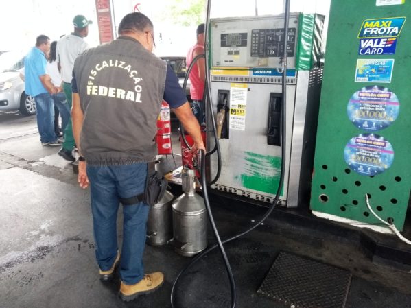 ITPS fiscaliza bombas de combustível nos postos de Sergipe
