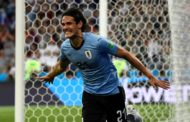 Cavani ofusca Cristiano Ronaldo e coloca o Uruguai nas quartas de final